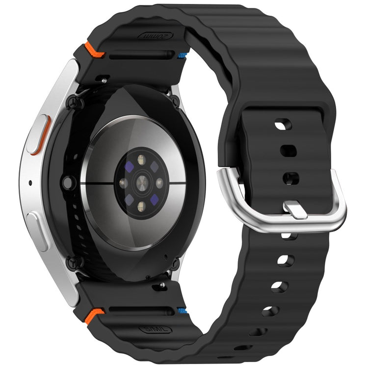 Silicone Strap Samsung Galaxy Watch7 / 6 / 5 Pro / 5 Watch Band Wave Design with Silver Metal Buckle - Black#serie_9