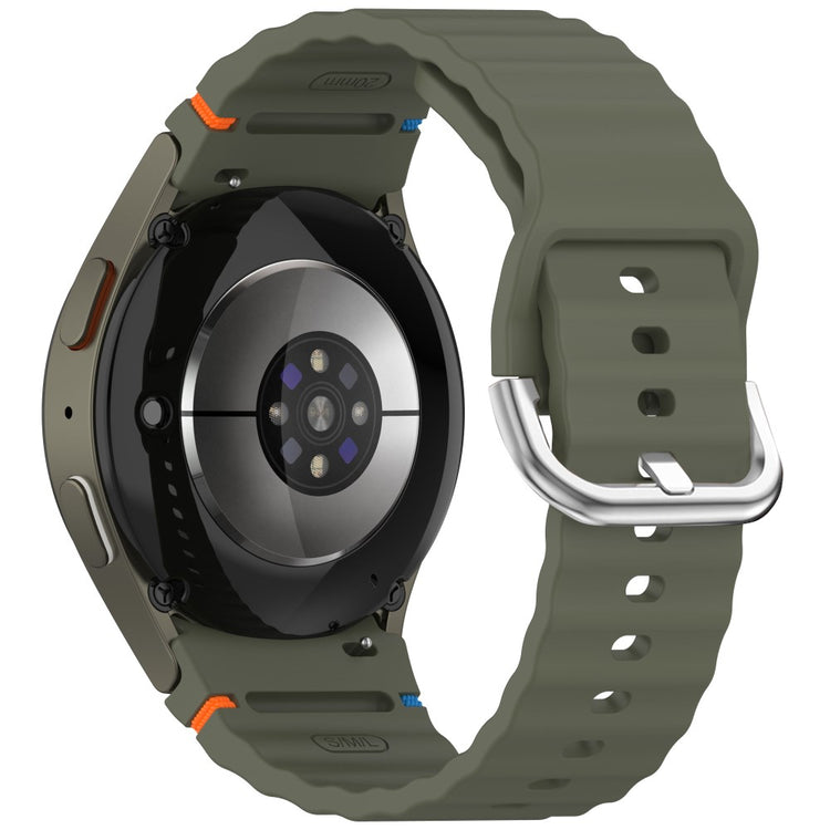 Silicone Strap Samsung Galaxy Watch7 / 6 / 5 Pro / 5 Watch Band Wave Design with Silver Metal Buckle - Army Green#serie_11
